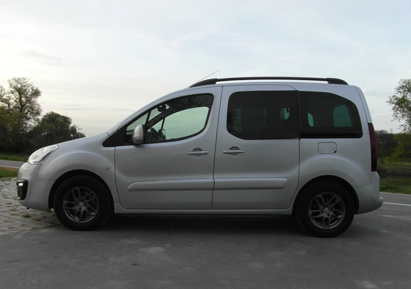 Peugeot Partner cena 48000 przebieg: 114000, rok produkcji 2016 z Kraków małe 667